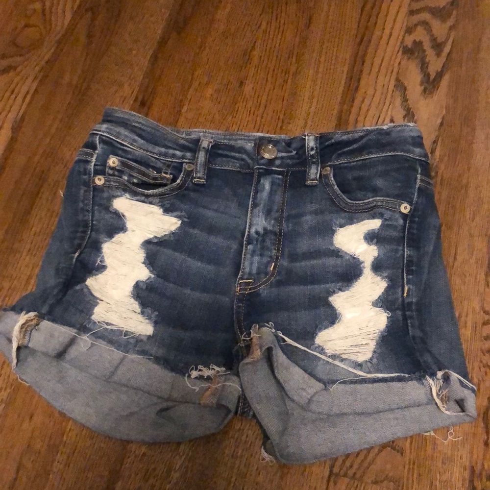 American Eagle “Hi-Rise Shortie”